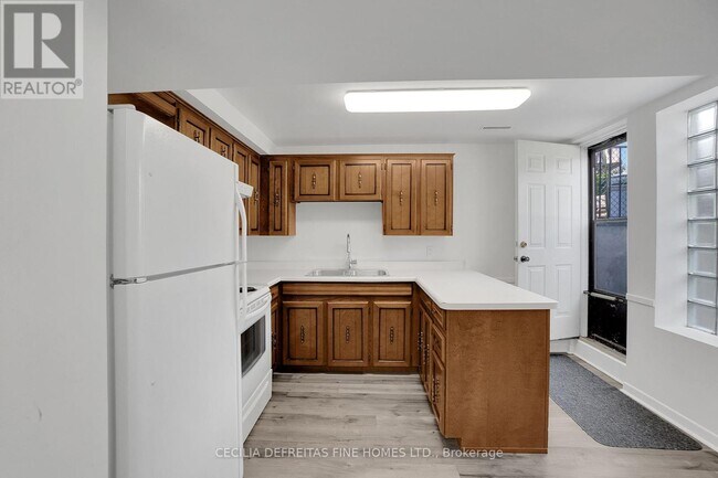 Photo du bâtiment - 54 Ashburn Crescent