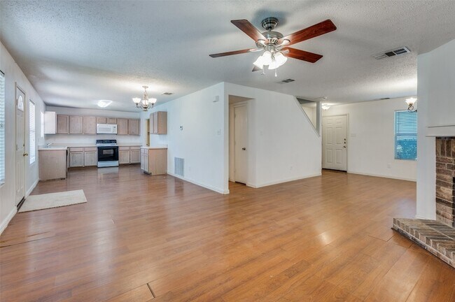 Foto del edificio - 5224 Royal Burgess Dr