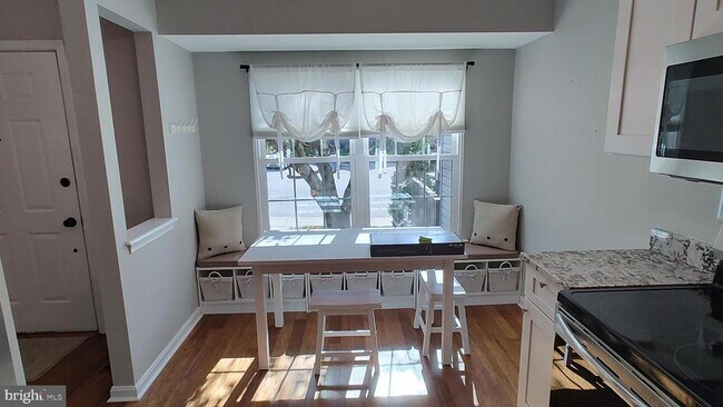Foto del edificio - 442 Darby Ln