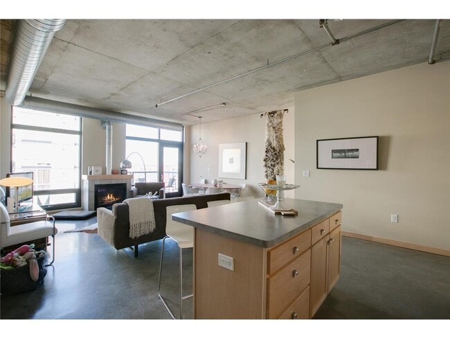 Building Photo - 720 N 4th St
