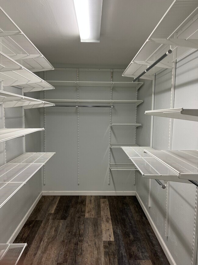 Foto del edificio - 4340 Cedar Springs Rd