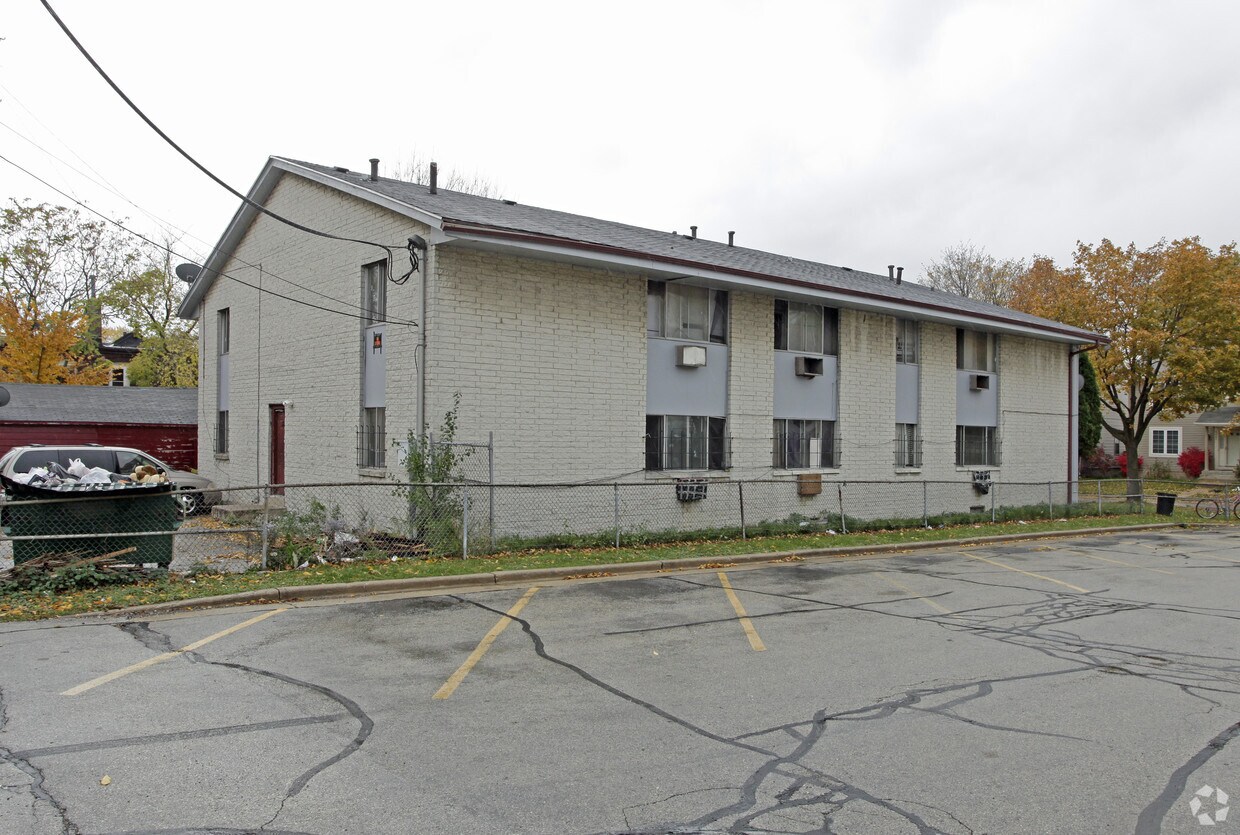 Building Photo - 520 N 29th St