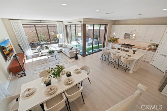 Building Photo - 107 White Jasmine