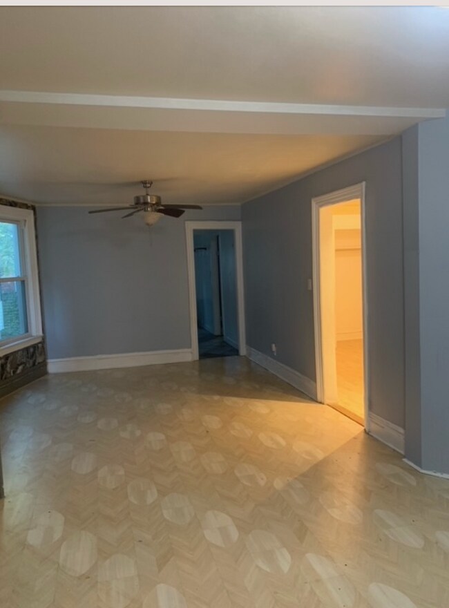 Foto del edificio - 239 E 234th St