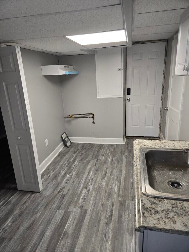 Kit, will have new stove and fridge - 143 Nunnery Ln