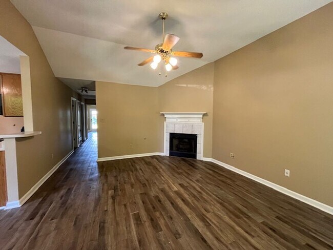 Foto del edificio - Renovated 3 Bedroom 2 Bath Home for Rent!!