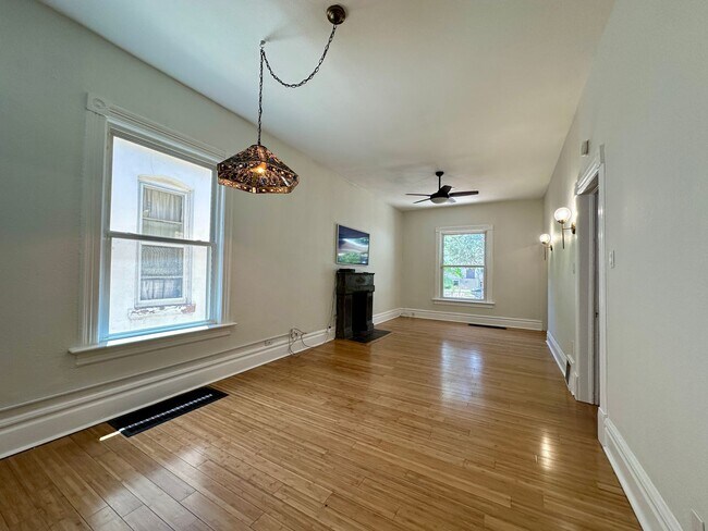 Foto del edificio - 3 Bedroom 2 Full Bath Renovated Single Fam...