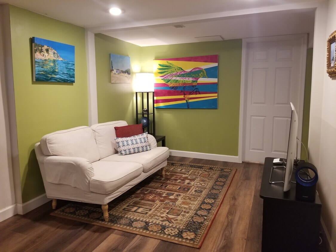 Foto principal - 1023 Columbia Rd NW