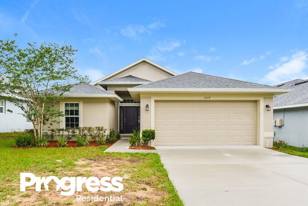 1019 Longville Cir, Tavares, FL 32778 House Rental in Tavares, FL