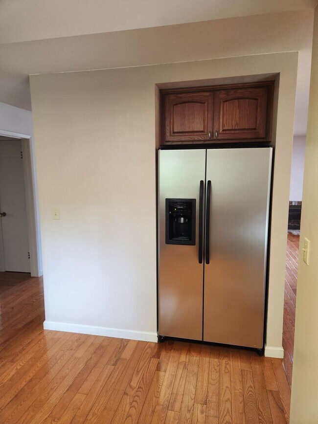 Foto del edificio - 6836 Oakmont Dr