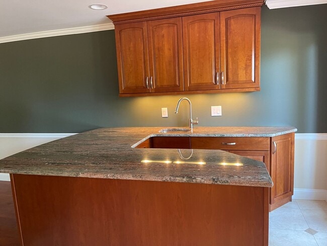 Building Photo - Well maintained 4bd Issaquah home!