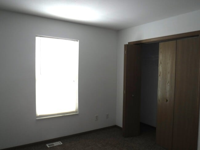 Foto del edificio - 5606 Valley View Dr