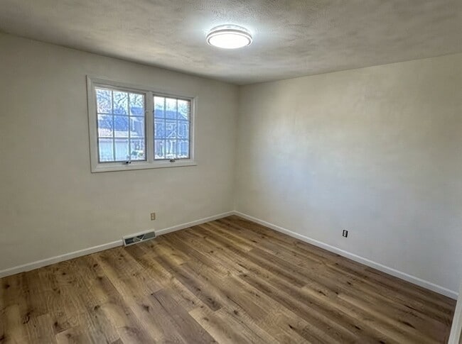 Building Photo - 3821 N Laramie St
