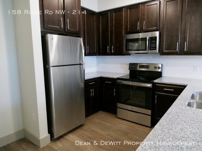 Foto del edificio - 158 Ridge Road Northwest