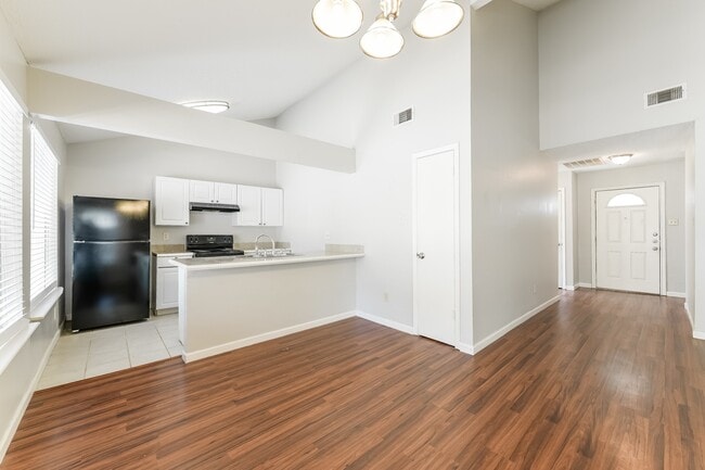 Foto del edificio - 4402 Bunting Meadow Dr