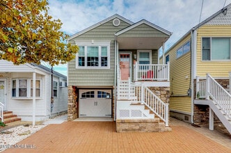 Building Photo - 222 Hiering Ave