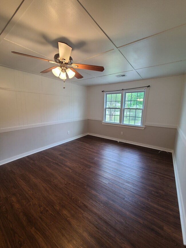 Foto del edificio - Comfortable Living in the Heart of Goose Creek