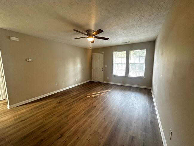 Building Photo - Multi-Family in Douglasville