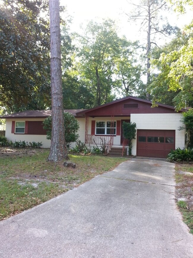 Building Photo - 6306 Romilly Dr