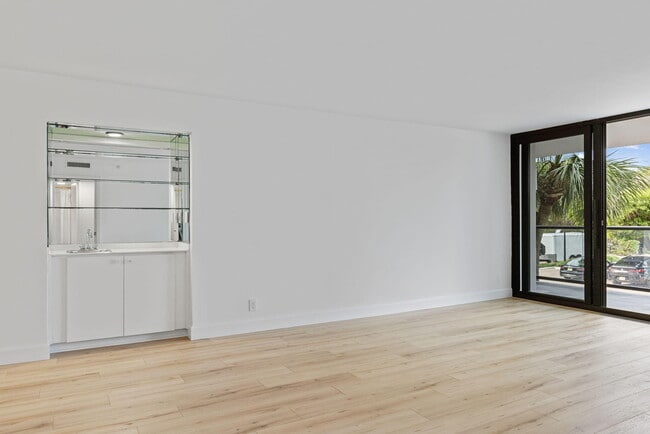 Building Photo - 3440 S Ocean Blvd