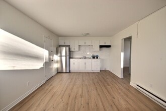 Building Photo - 341 NoelUnit 1