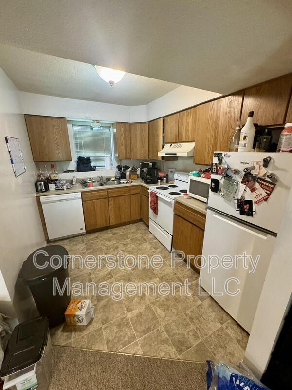 Foto del edificio - 1000 Emery Rd