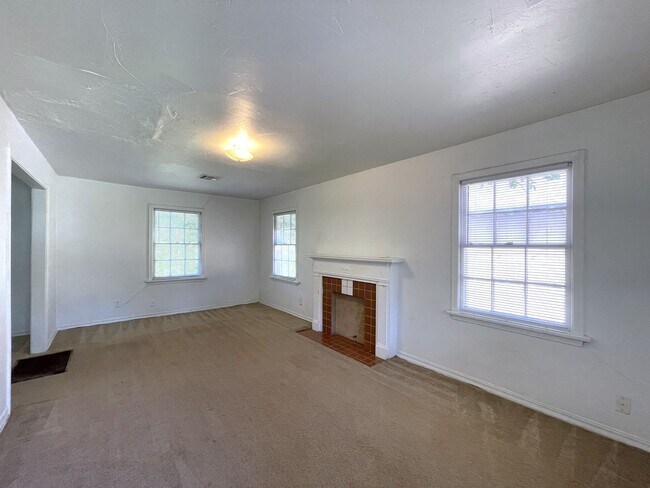 Foto del edificio - 1705 NW 40th St