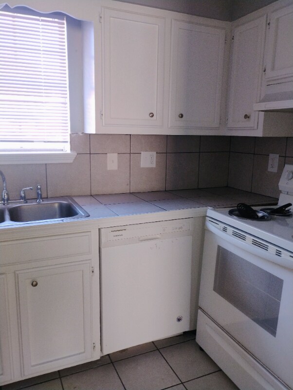 Foto del edificio - 12240 Jackson Rd