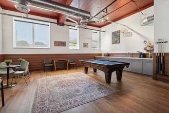 Building Photo - 1403 Corinth St