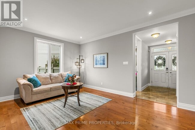 Building Photo - 72 Branthaven St