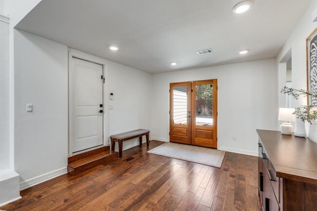 Building Photo - 1113 Taulbee Ln