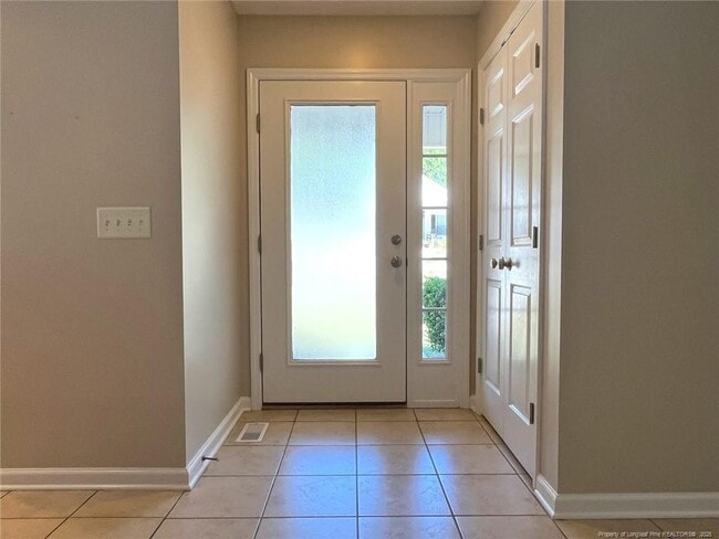 Building Photo - 114 Masters Way