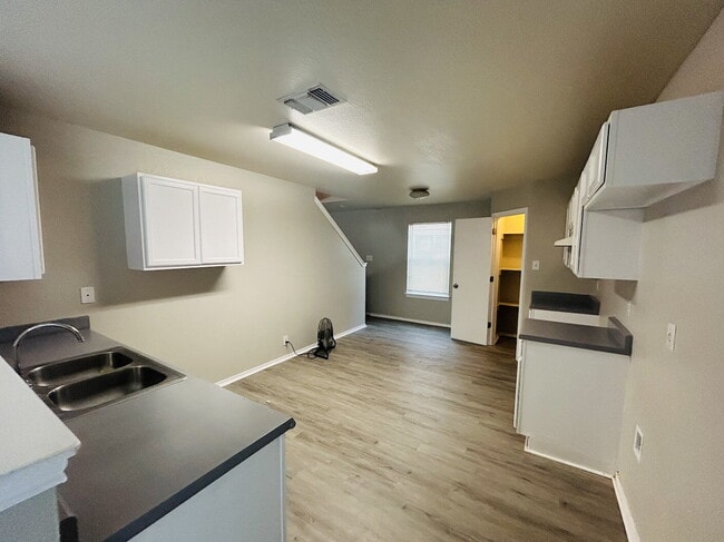 Building Photo - 3822 Krie Trail