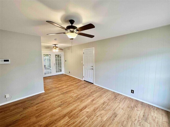 Building Photo - 8109 Georgian Dr
