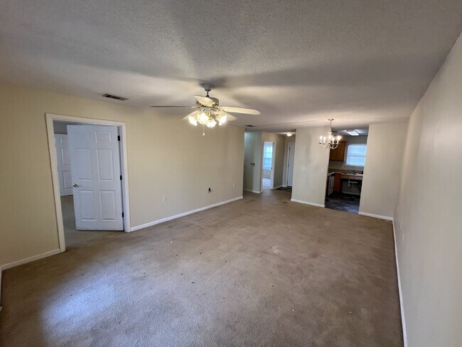 Foto del edificio - Apartment For Rent