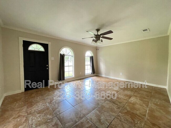 Foto del edificio - 7921 Greenwell St