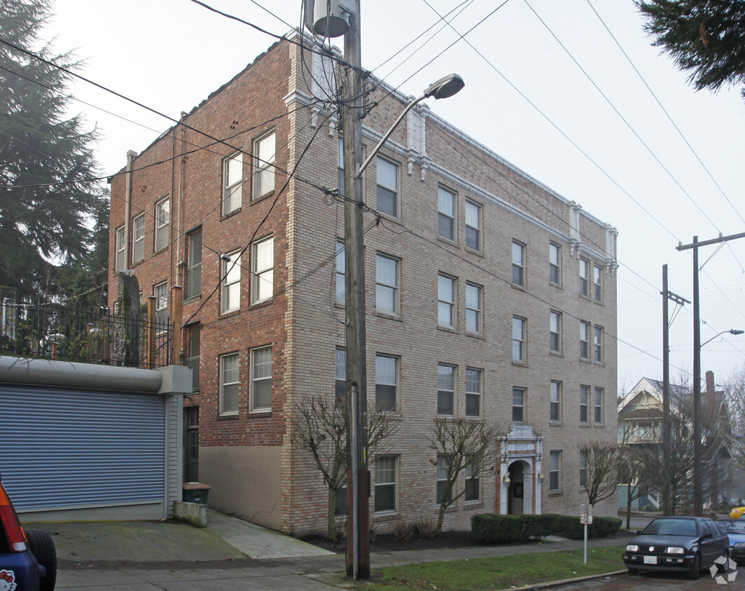 Building Photo - Roygate Apartments