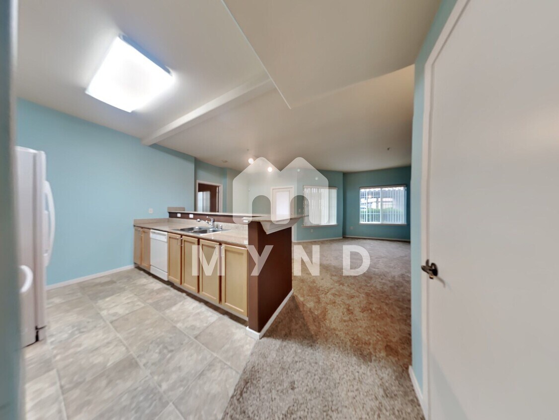 Primary Photo - 4200 E Commerce Way Apt 812