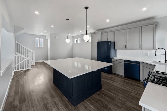 Foto del edificio - 6323 Blushing Willow St