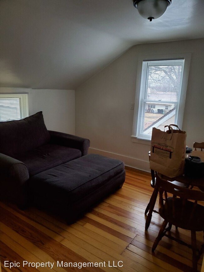 Foto del edificio - 313 Jefferson St