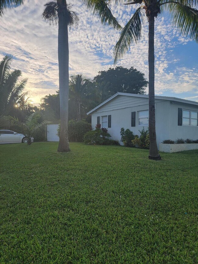 Foto del edificio - 611 Westwind Dr