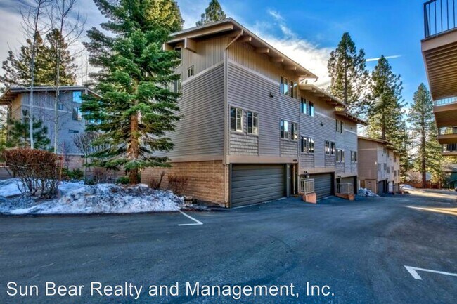 Building Photo - 4 br, 3.5 bath House - 820 Oriole Way #53