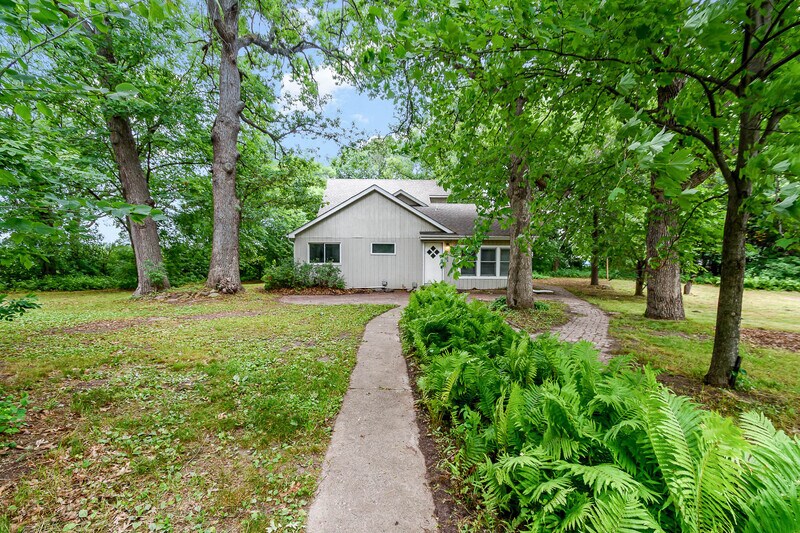 Foto principal - 3356 Viking Blvd NE
