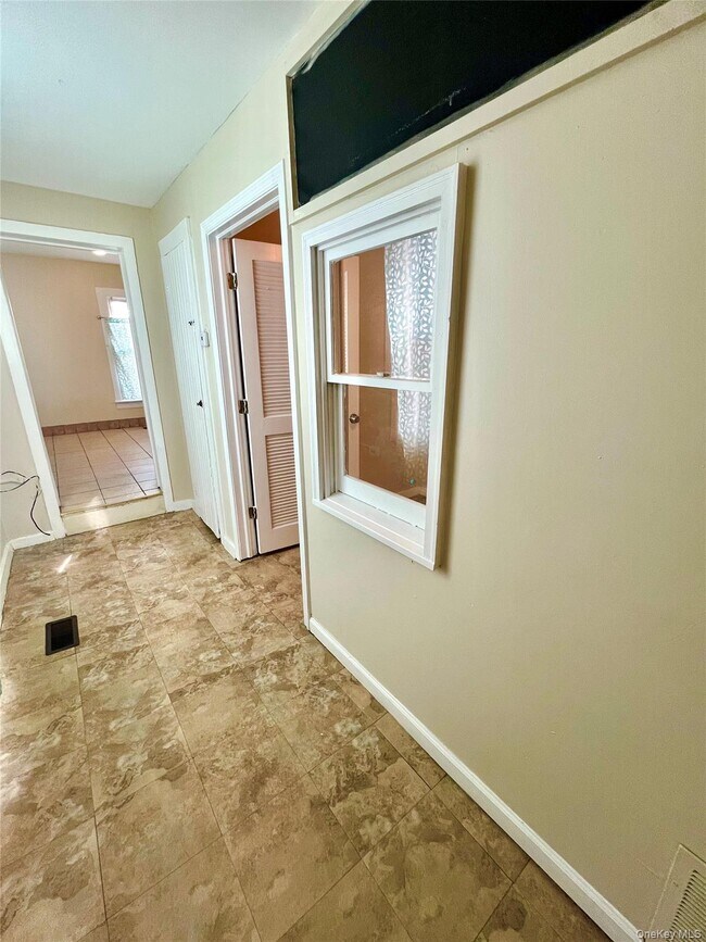 Foto del edificio - 30 Knapp Ave