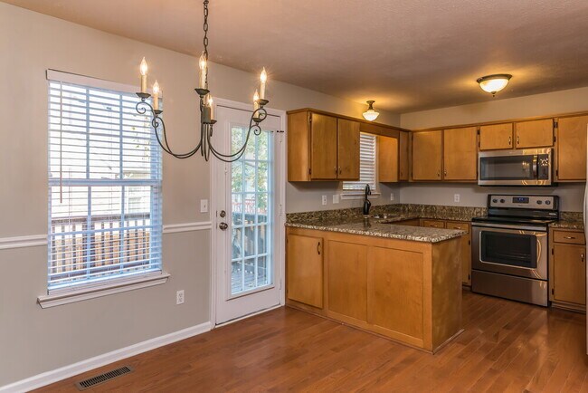 Foto del edificio - 1807 Meadowglen Cir
