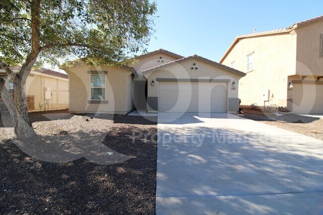 Foto del edificio - 1055 E Daniella Dr