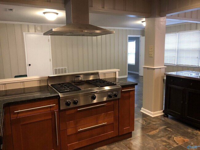 Foto del edificio - 7601 Martha Dr SE