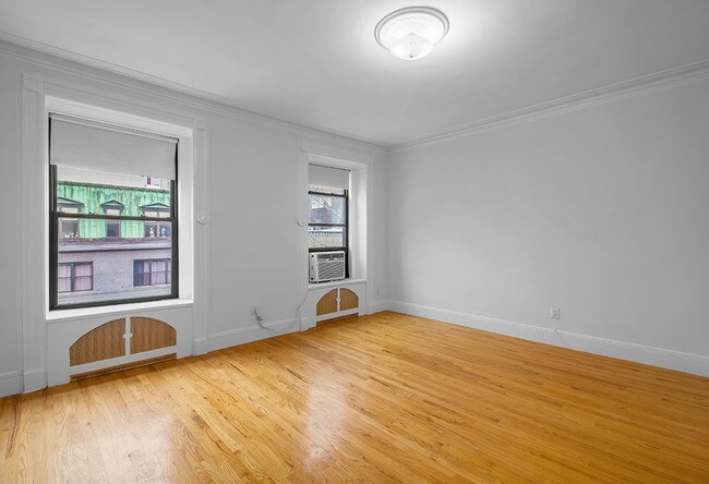 Foto del edificio - 156 E 64th St