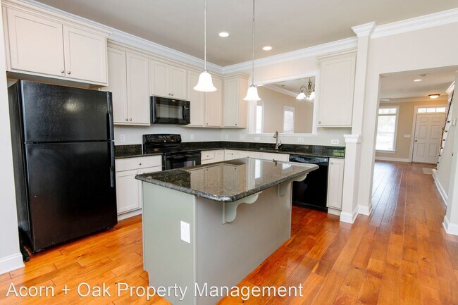 Building Photo - 3 br, 2.5 bath House - 7835 ACC Boulevard