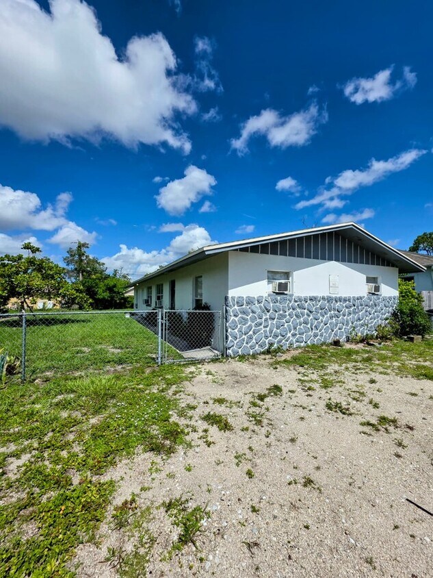 Foto principal - 5626 Sixth Ave